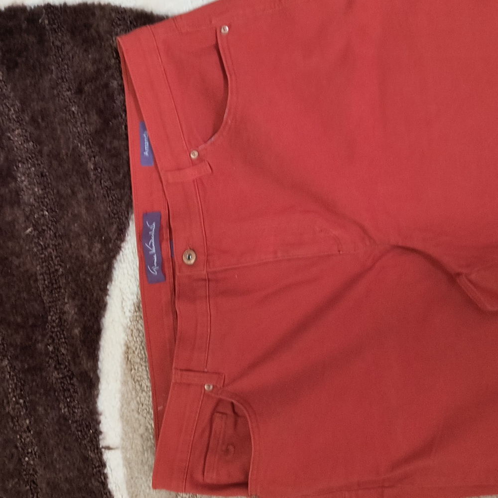 Gloria Vanderbilt Amanda Pants - Picture 2 of 4